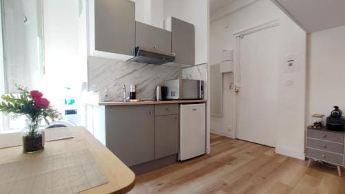 Appartement port et vieux Nice Direct from Airport by tramway Hotel in Nice
