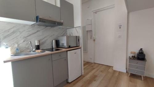 Appartement port et vieux Nice Direct from Airport by tramway Hotel in Nice