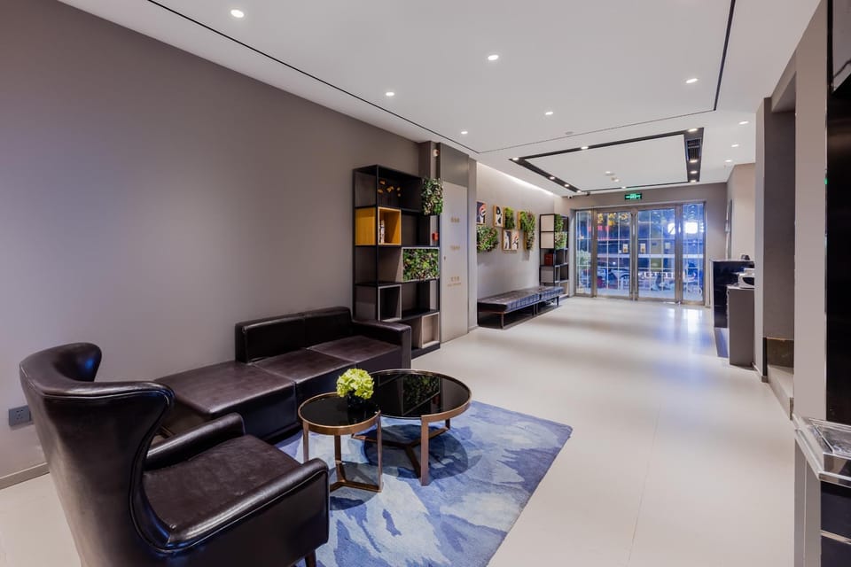 Home Inn Hangzhou West Lake Huanglong Vanke Center Yigao Hotel in Hangzhou