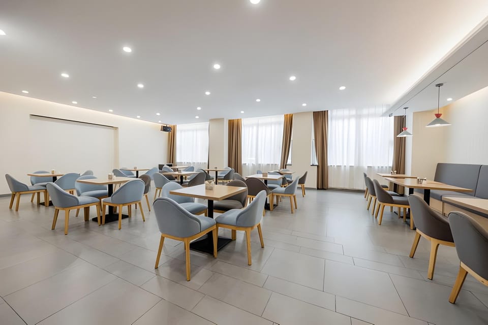 Home Inn Neo Xiaoshan South Railway Station Tonghui Middle Road Metro Station Hotel in Hangzhou