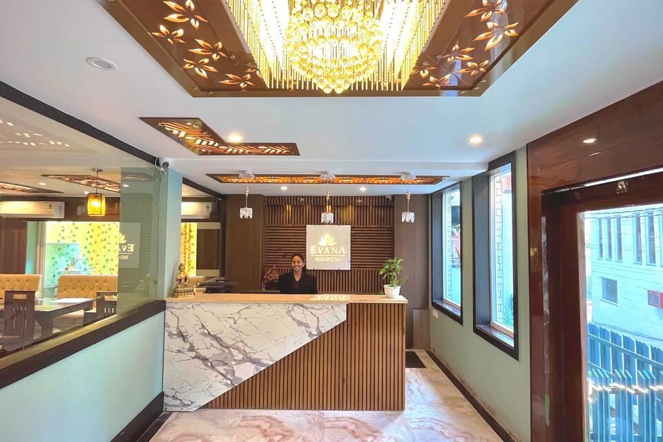 Goraksh Evana Hotel in Rishikesh