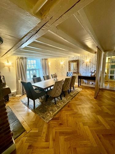 Tuns House B&B Hotel in England
