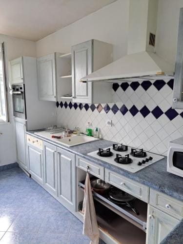 Colocation 6 chambres - hopital - Marcel Callo Hotel in Brittany
