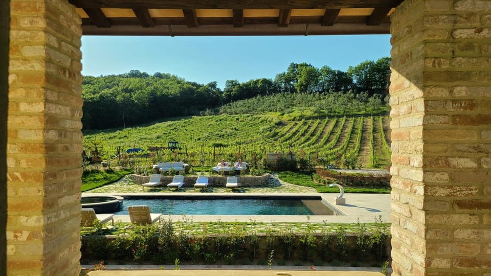 La Torre sulla via Francigena Hotel in Tuscany