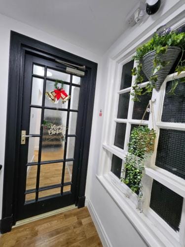 Central Chambers Suites - Suite 4 Hotel in Leek