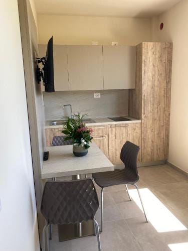 Residence Montefeltro Pesaro - Il Lupo Affitta Hotel in Marche
