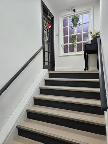 Central Chambers Suites - Suite 5 Hotel in Leek