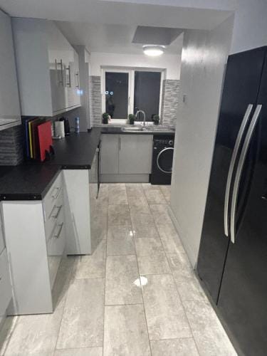 Cosy large singe room Hotel in Crawley