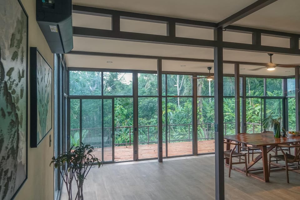 Maze Lodge - Boutique Hotel Lodge in Puntarenas Province