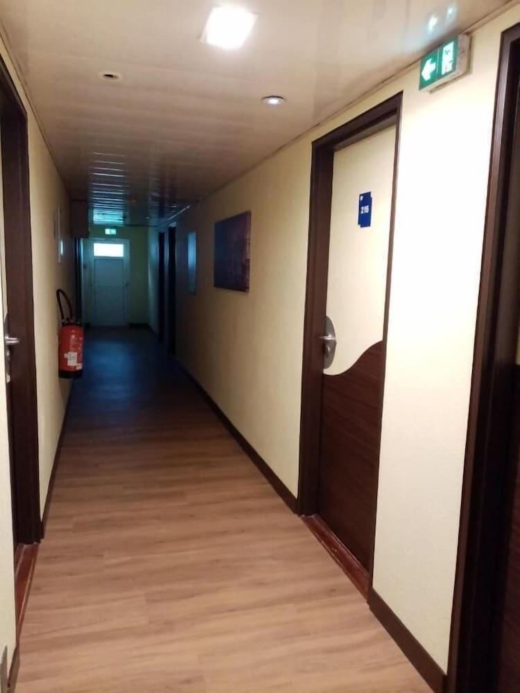 BRIT HOTEL SAINT-QUENTIN Hotel in Wallonia, Belgium