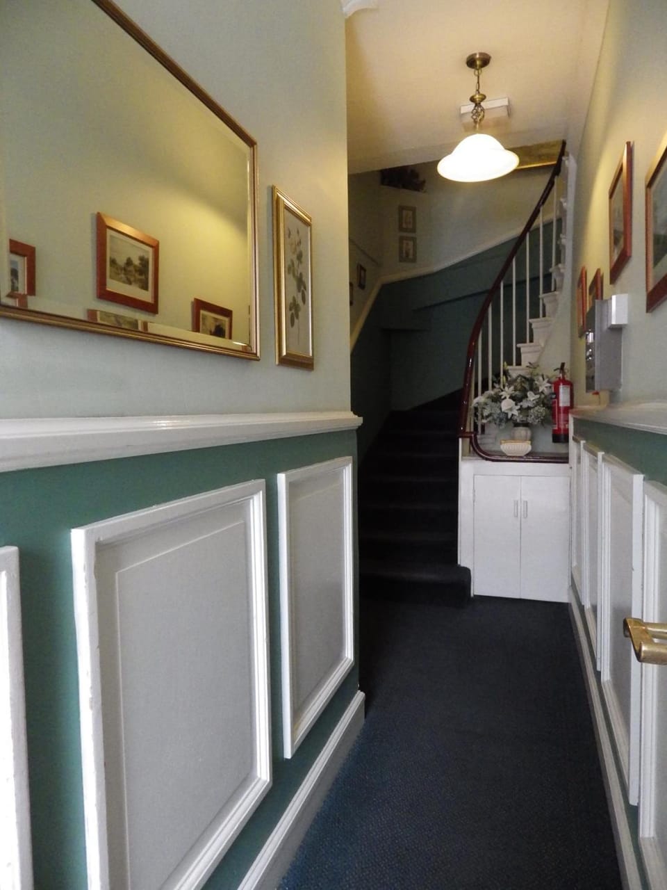 The Central Guesthouse Hotel in England