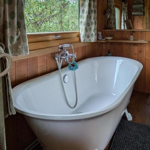 Roulotte Ravel-Emoi Chambre Insolite de Charme Hotel in Wallonia, Belgium