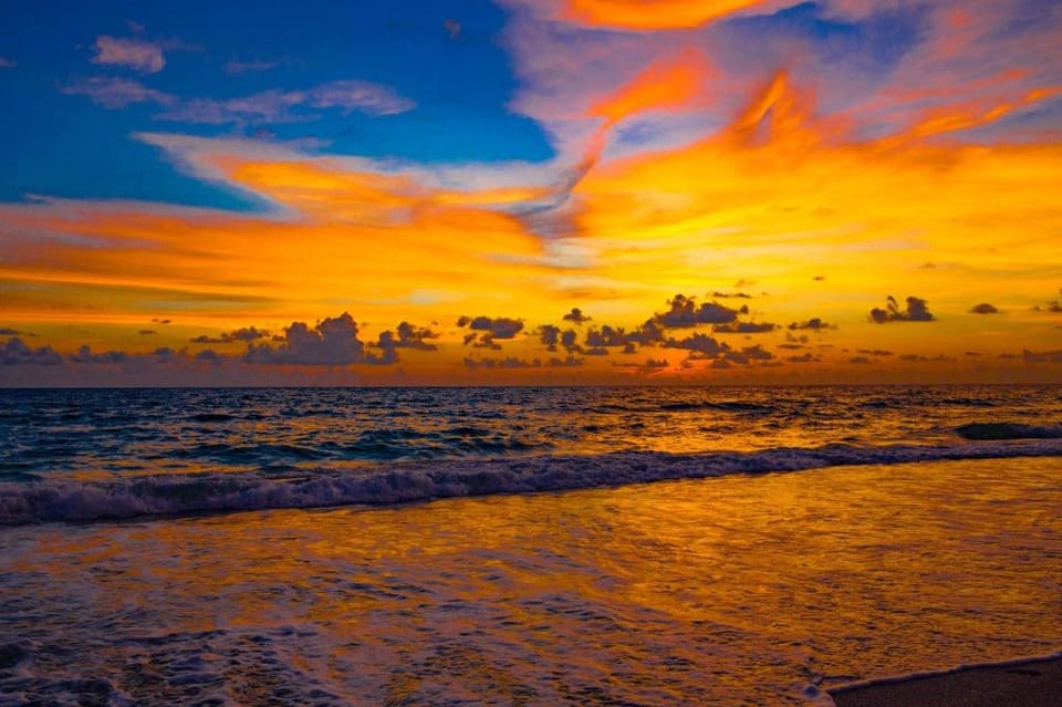 Anna Maria Island Beach Bay Breeze Hotel in Bradenton Beach