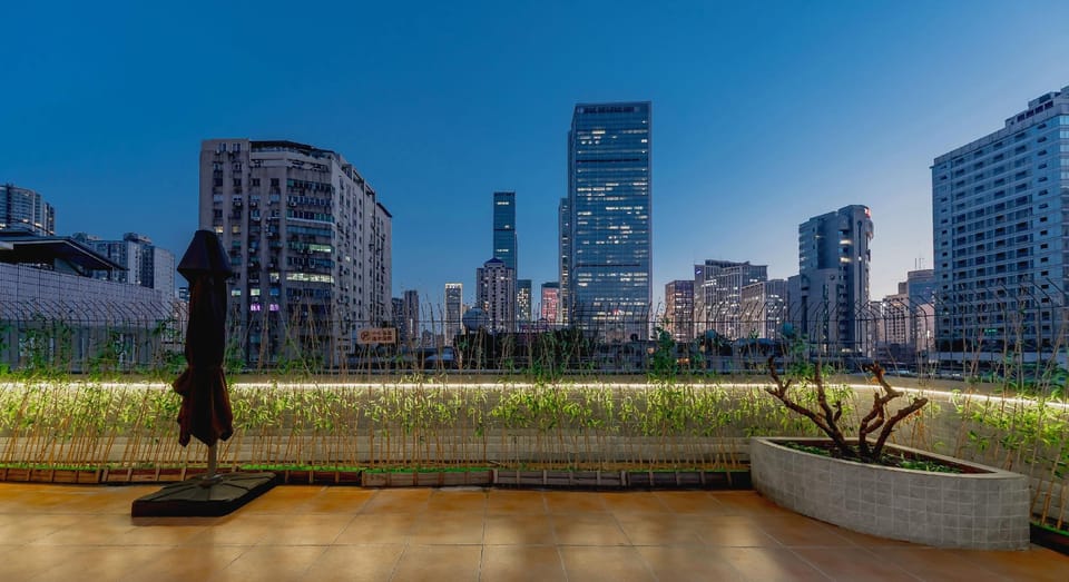 Home Inn Neo Chengdu Chunxi Road Taikoo Li Shuyuan Street Shop Hotel in Chengdu