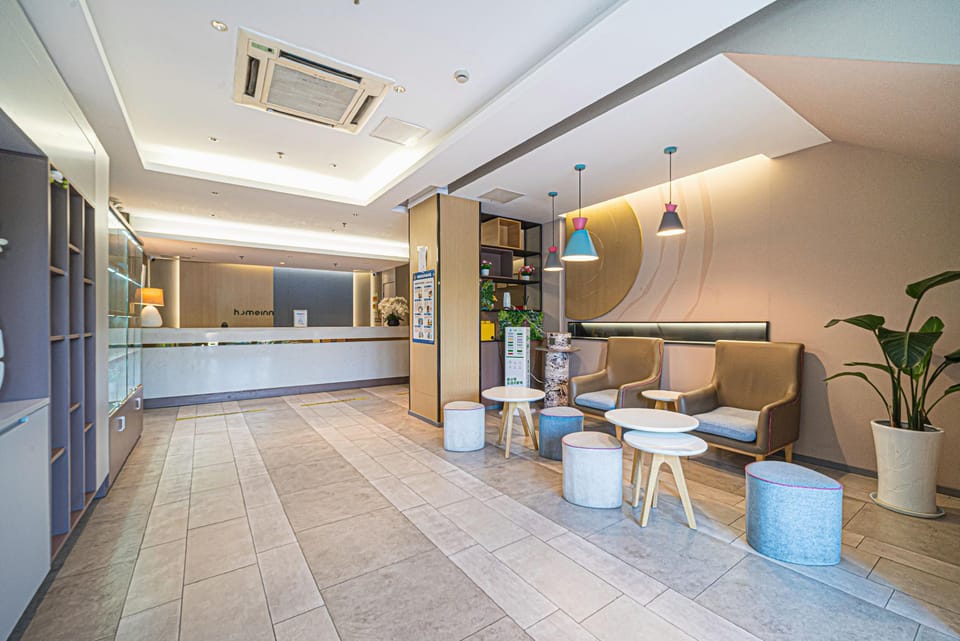Home Inn Neo Nanjing Qiaobei Hongyang Plaza Taishan New Village Metro Station Hotel in Nanjing