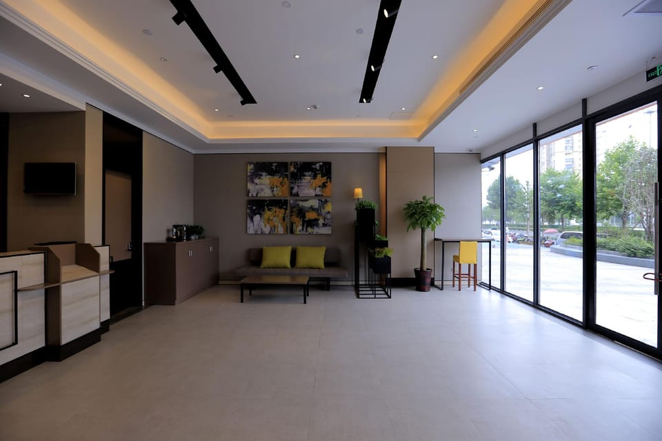 Home Inn Neo Nanjing Wutang Square Subway Station Hotel in Nanjing