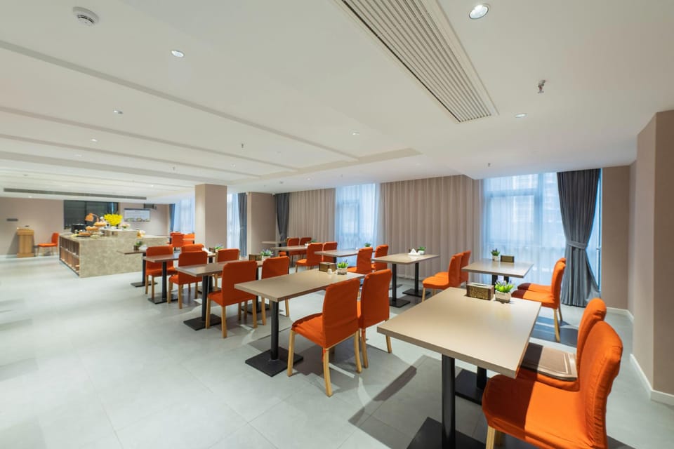 Home Inn Neo Nanjing Wutang Square Subway Station Hotel in Nanjing