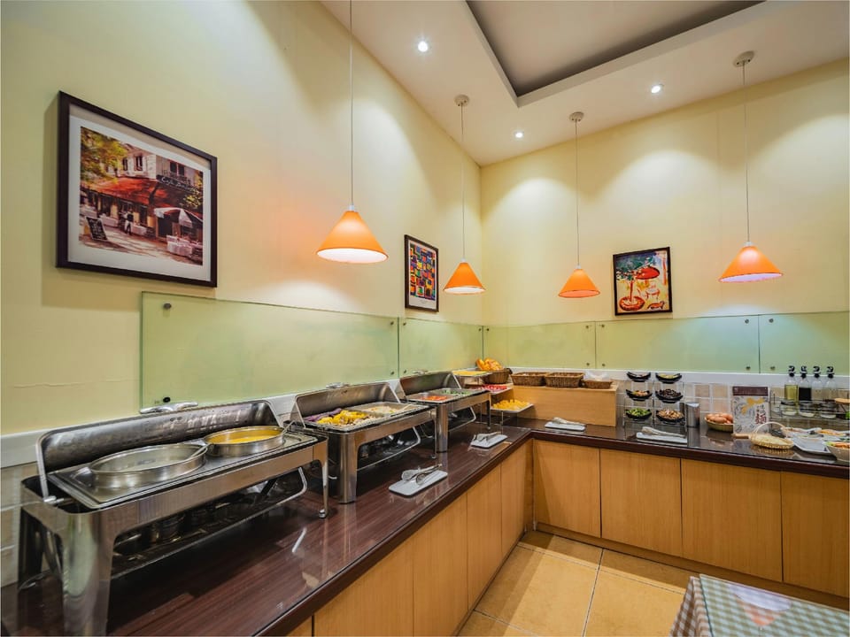 Home Inn Chengdu Jingkang Road Hotel in Chengdu