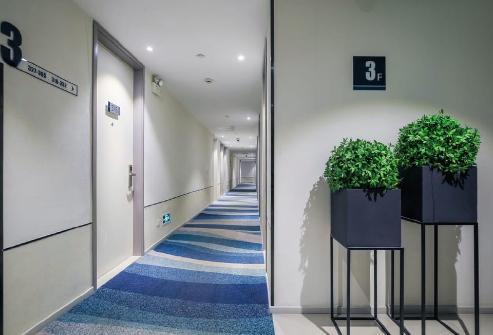 Home Inn Style Shanghai East China Normal University Wujing Hotel in Shanghai
