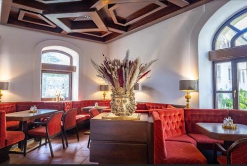 Cafe Zentral, Zimmer mit Fruhstuck Hotel in Carinthia, Austria