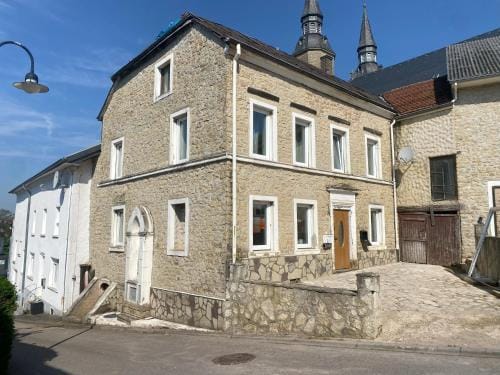 Helfant Luxembourg Deluxe Double Room 4 Hostel in Trier-Saarburg