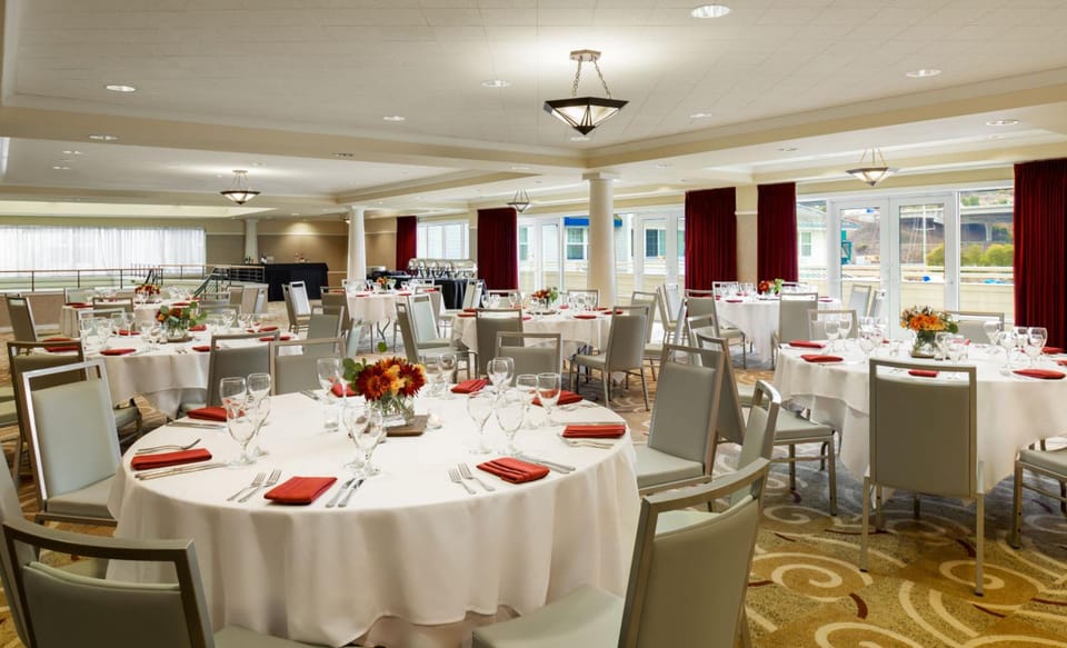 Sheraton Sonoma Wine Country Petaluma Hotel in Petaluma