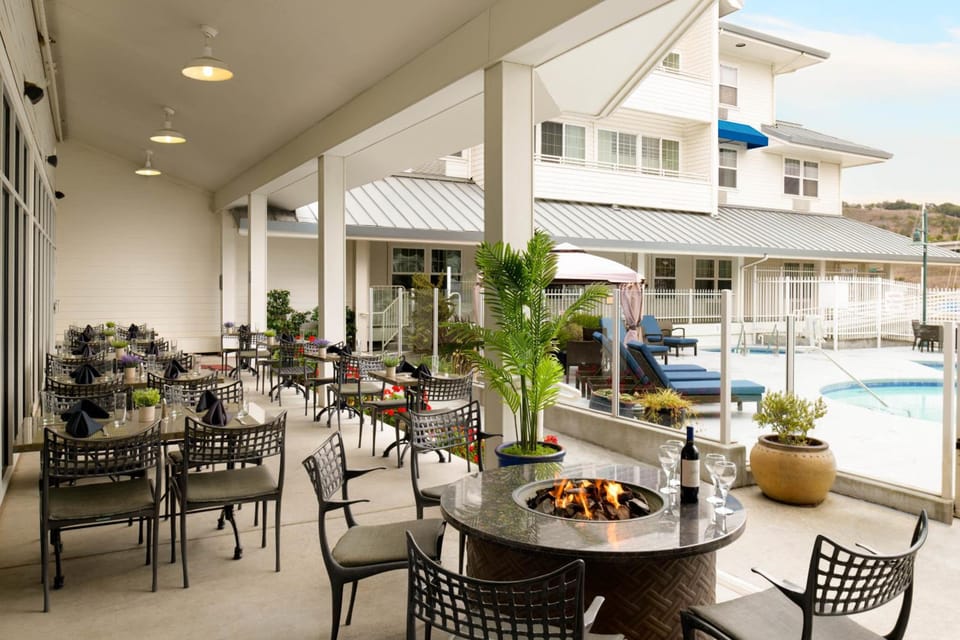 Sheraton Sonoma Wine Country Petaluma Hotel in Petaluma