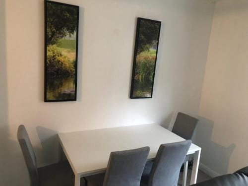 Spacious, cozy double room 3 with amenities Hotel in Nottingham