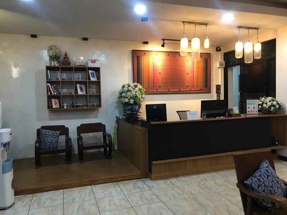 Parinsiri Place 2 Motel in Laos