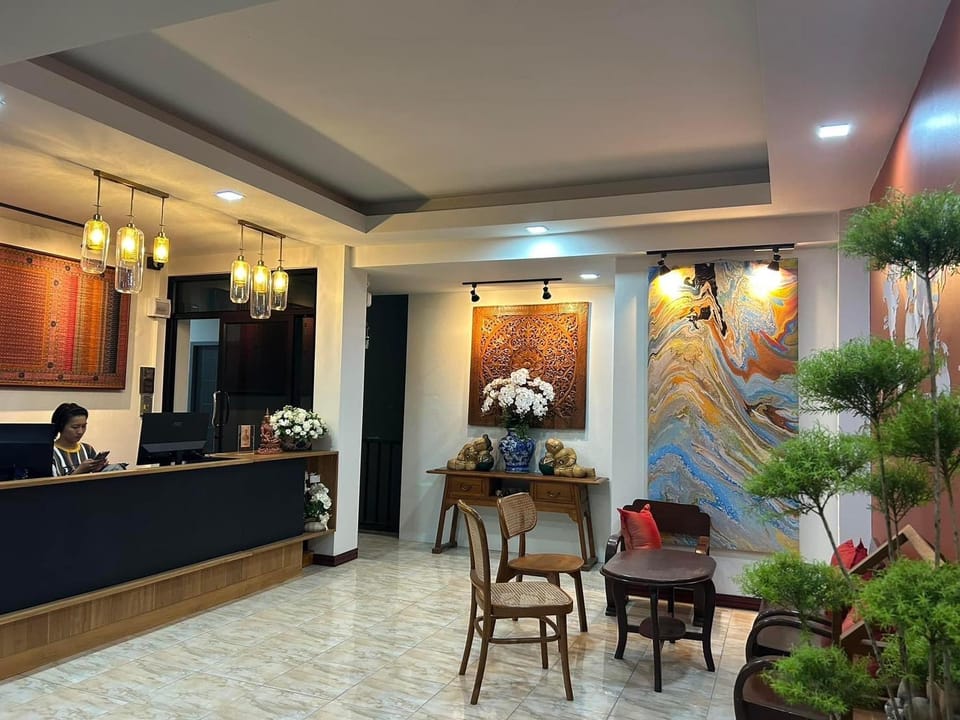 Parinsiri Place 2 Motel in Laos