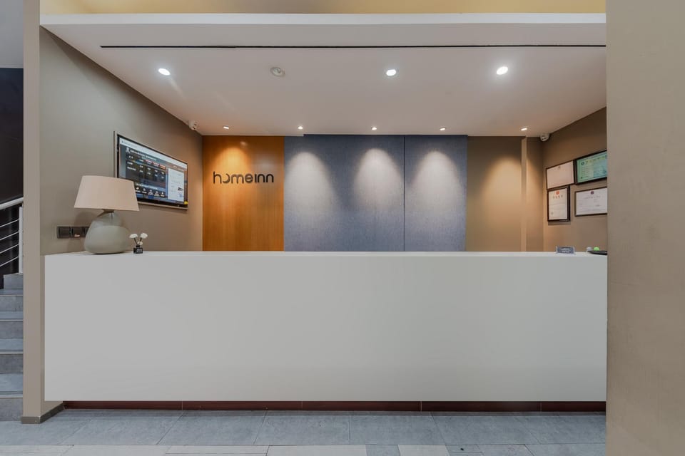 Home Inn Neo Hangzhou Wulin Square Chaohui Road Canal Hotel in Hangzhou