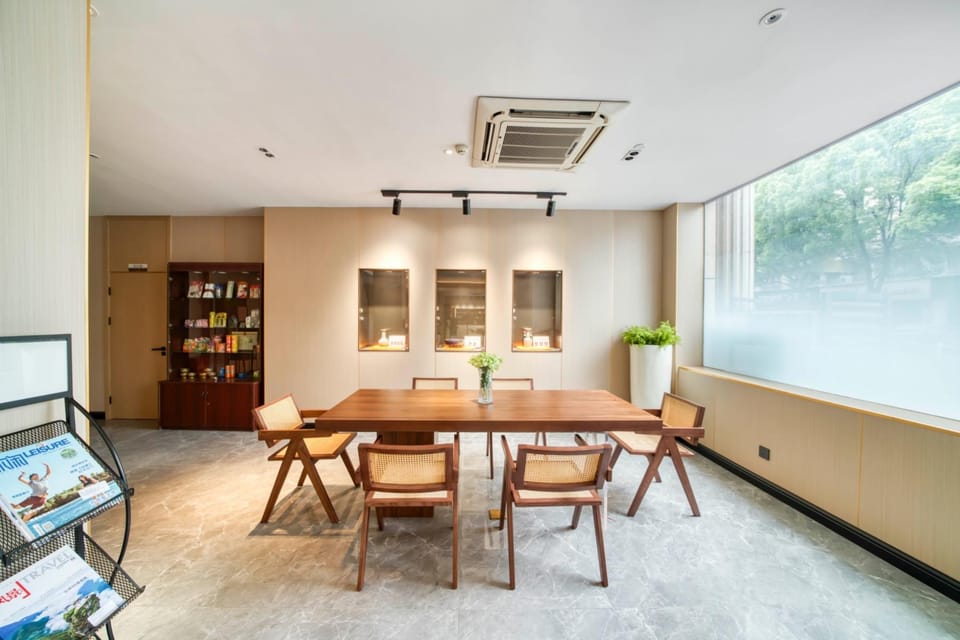 Home Inn Neo Lin'an Qianwang Street Wanhua Plaza Hotel in Hangzhou
