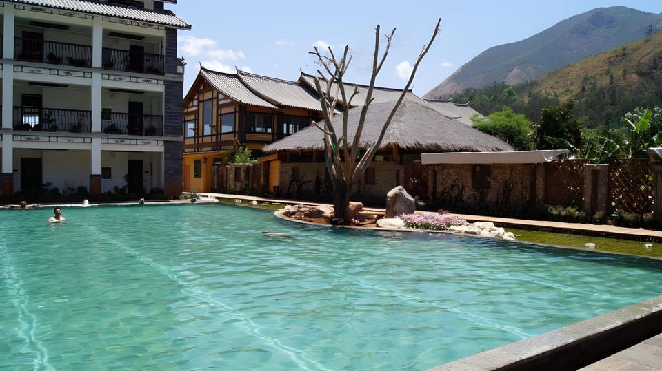 Putuoquan Hot Spring Resort Hotel in China