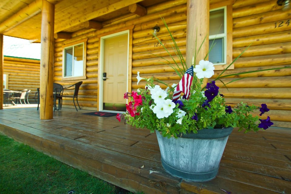 Cody Cowboy Village Hotel in Cody