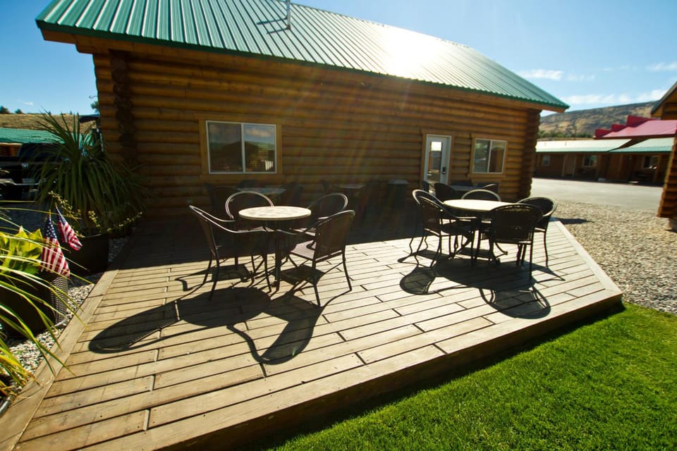 Cody Cowboy Village Hotel in Cody