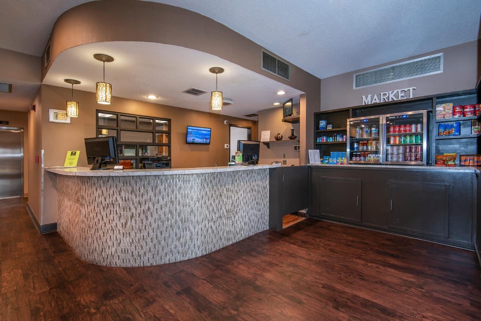 Guest Inn & Suites - Midtown Medical Center Hotel in Little Rock