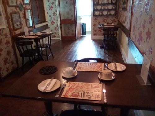 Weybourne Guest House Hotel in Tenby