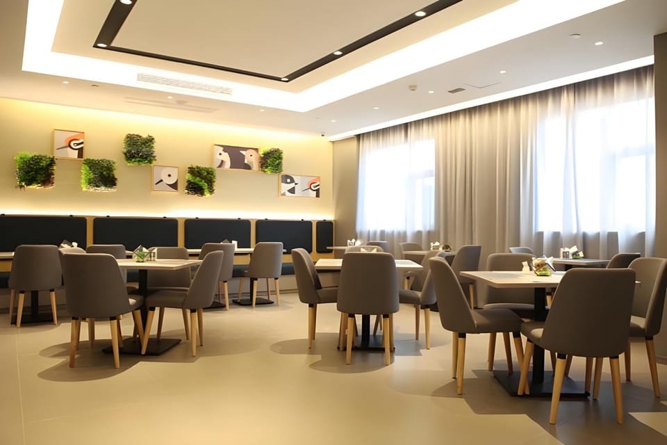 Home Inn Style Shanghai Changfeng Park Daduhui Road Metro Station Hotel in Shanghai