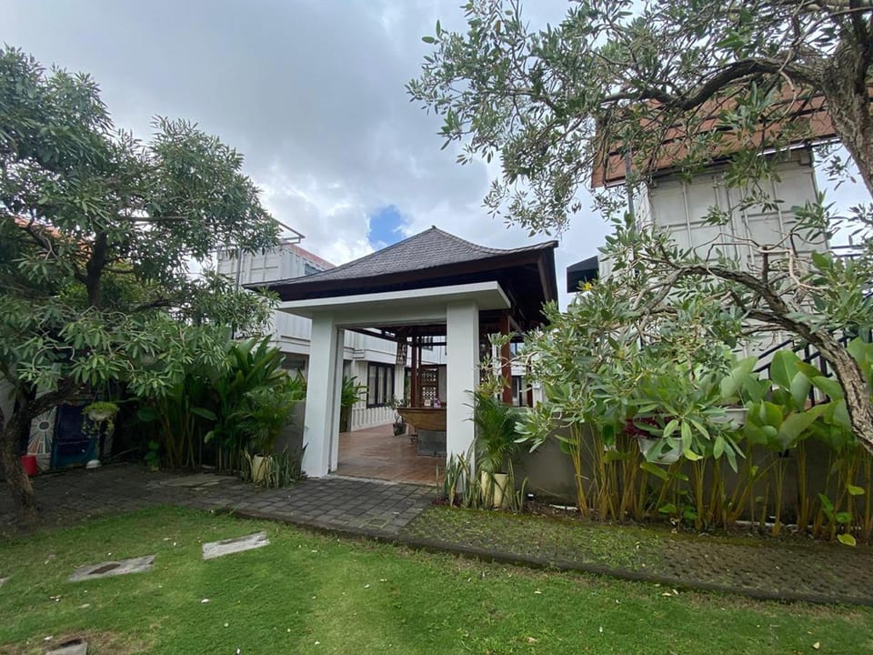 Allende Canggu Hotel in North Kuta