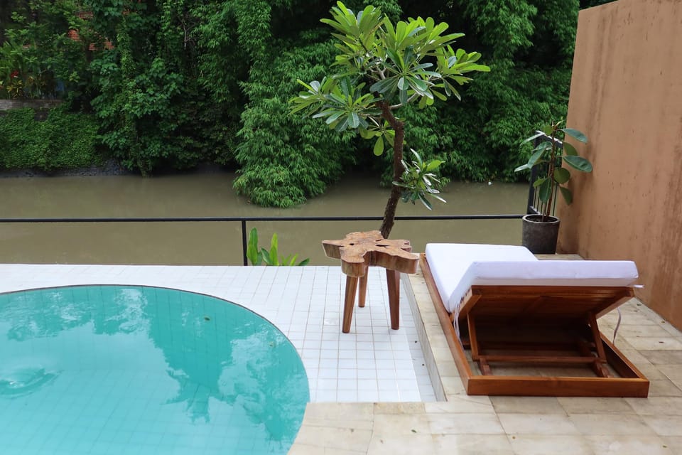 Loji Nyanyi Suite & Brew  Apartment hotel in Kediri