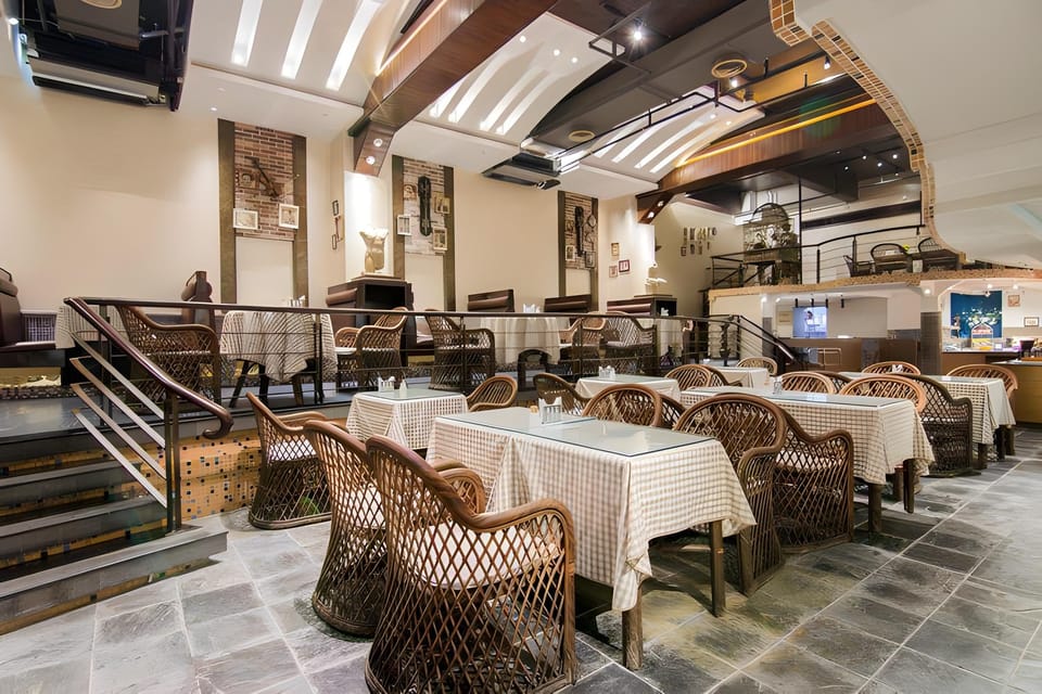 Home Inn Style Shanghai Hongqiao National Exhibition Hechuan Road Metro Station Hotel in Shanghai
