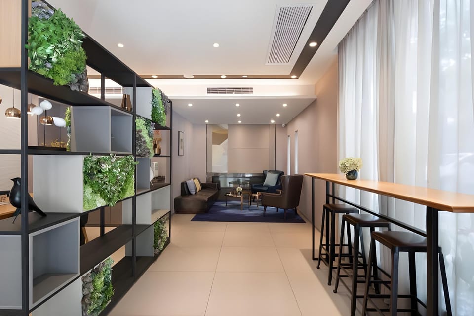 Home Inn Style Shanghai Hongqiao Hub Convention Center Qibao Metro Station Hotel in Shanghai