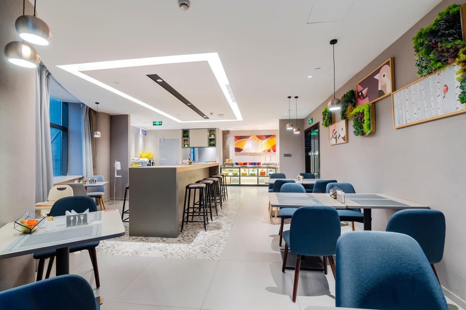 Home Inn Style Shanghai Hongqiao Gubei Yaohong Road Metro Station Hotel in Shanghai