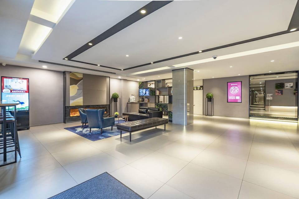 Home Inn Style Shanghai Hongqiao Gubei Yaohong Road Metro Station Hotel in Shanghai