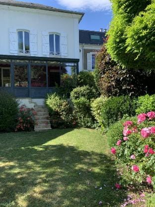 Maison d'Hôtes Joussaume Latour Hotel in Château-Thierry