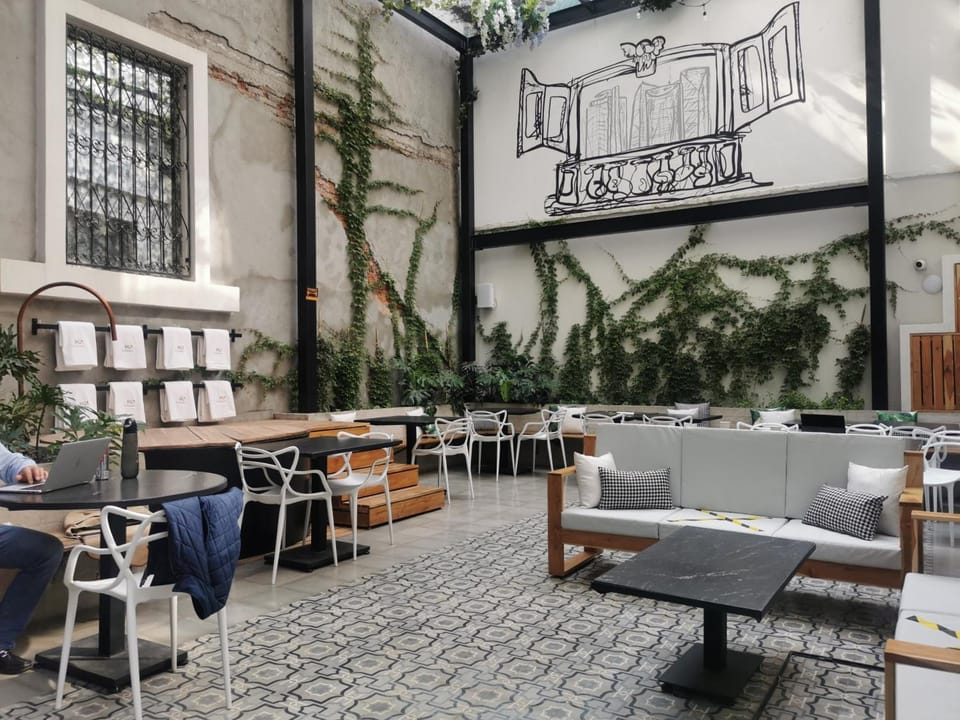 Bar/lounge