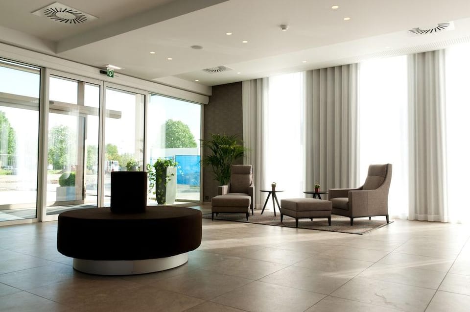 Leopold Hotel Oudenaarde Hotel in Flanders