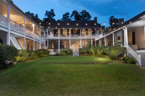 Linden - A Historic Bed and Breakfast Hotel in Natchez