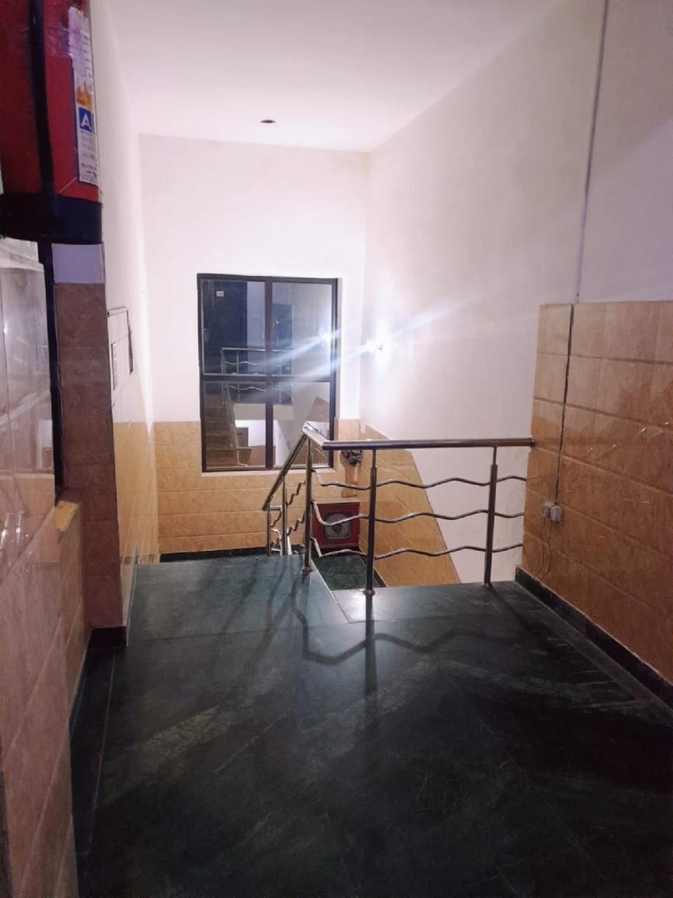 Goroomgo Prashant palace Agra Hotel in Agra