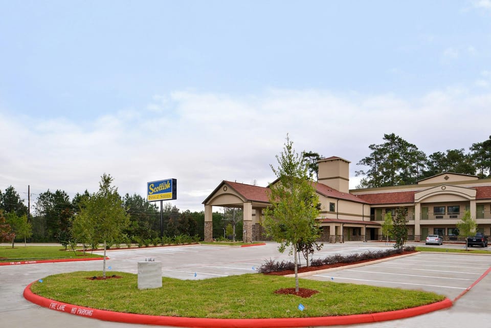 Scottish Inn & Suites - Conroe Hotel in Conroe